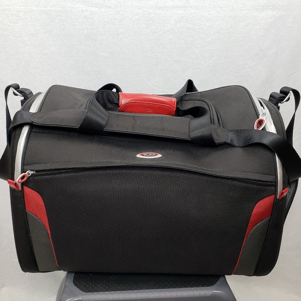 Men's Tumi Limited Ed. Ducati T3 Duffle NWOT - Picture 6 of 8